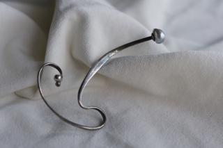 Sigurd Persson Pearl ear cuff. photo